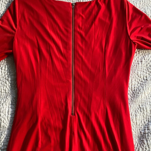 Tahari Red Dress, size 8. Pre-loved. - Picture 3 of 7